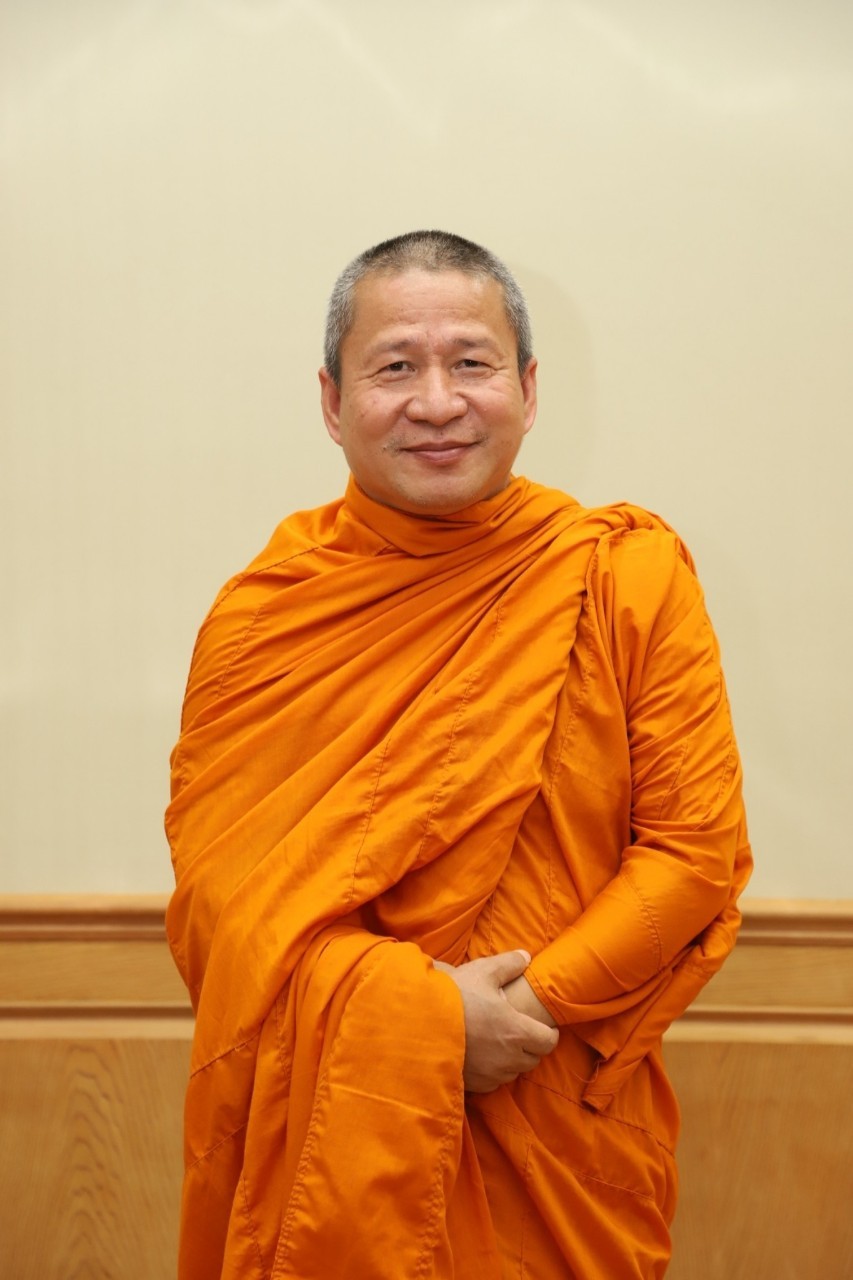 พระครูศรีปวรบัณฑิต, รศ.ดร. อายุมั่น